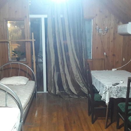Hotel Gostevoi Dom Batumi. Zewnętrze zdjęcie